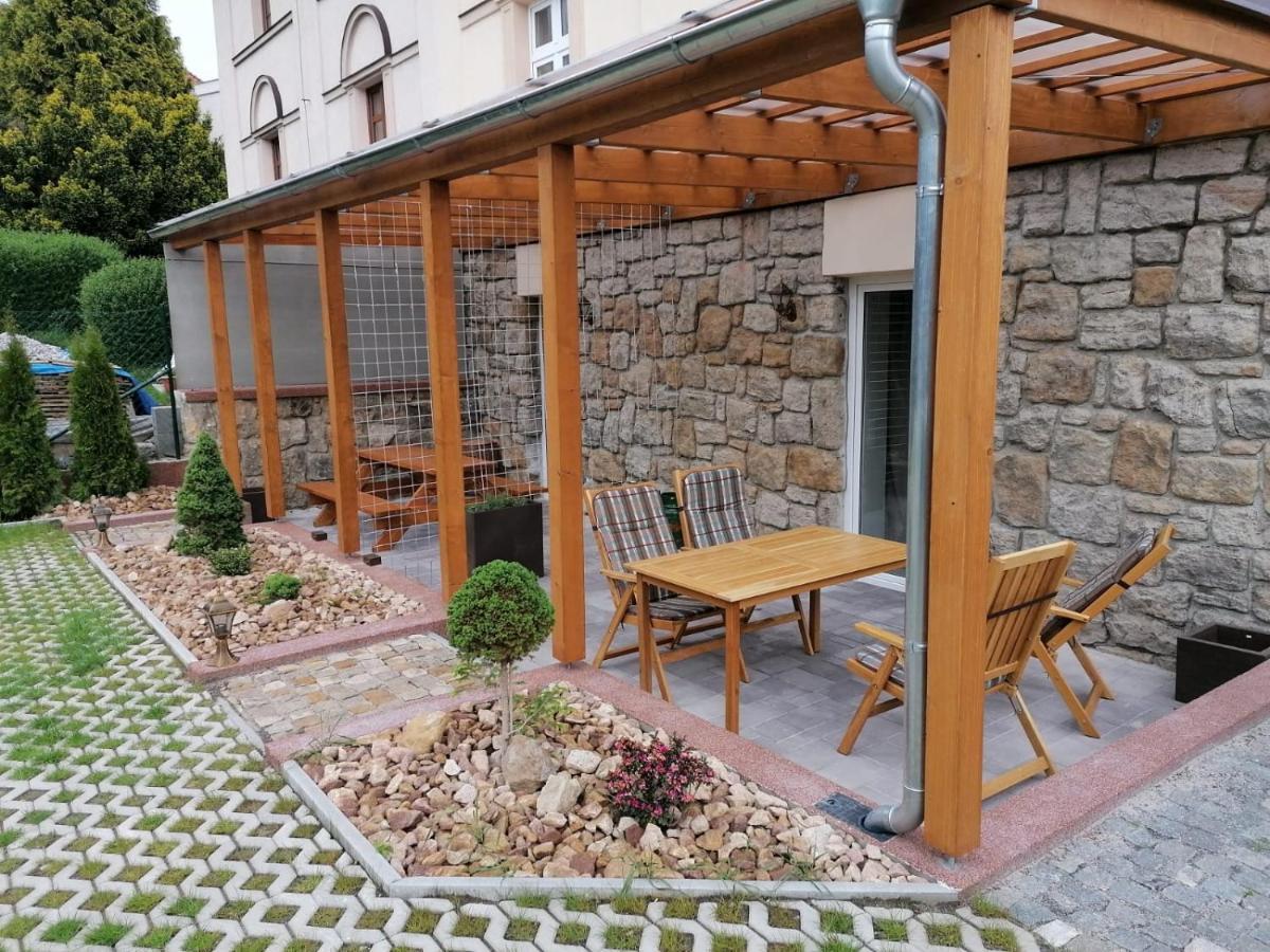 Penzion U Pivovaru 데친 외부 사진